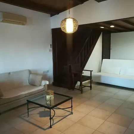 Casa de Férias Luxurious Wood 'n' Stone House