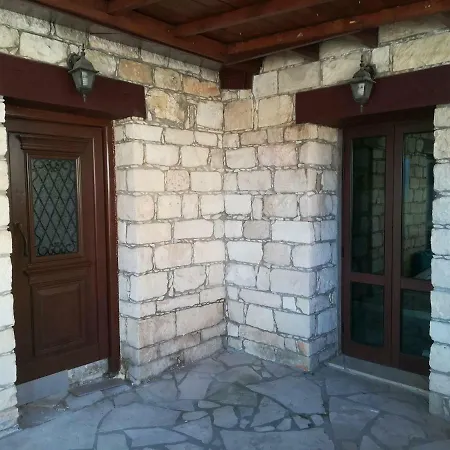Case de vacanță Luxurious Wood 'n' Stone House *